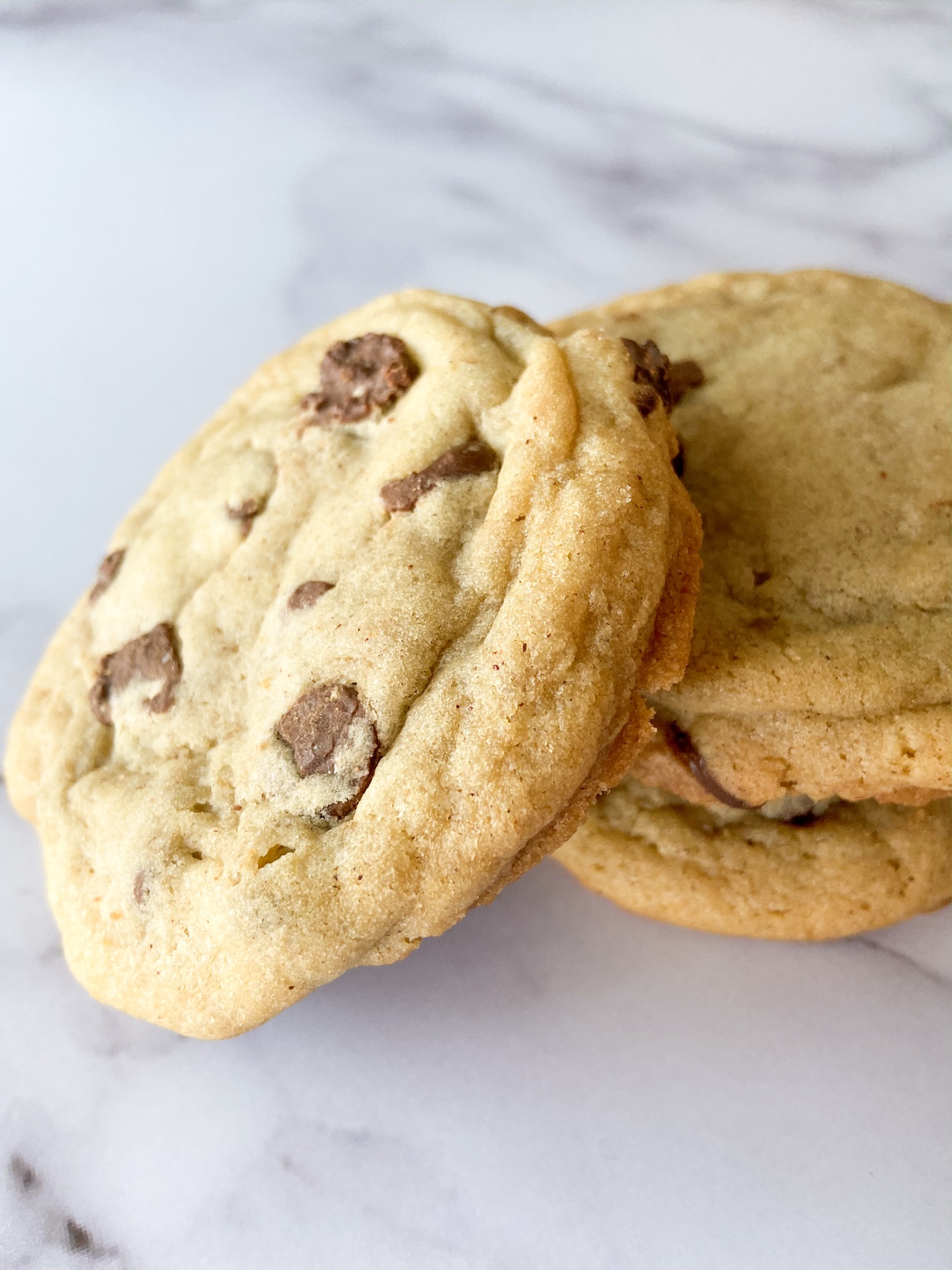 Thick And Chewy Chocolate Chip Cookies - Lone Star Blondie