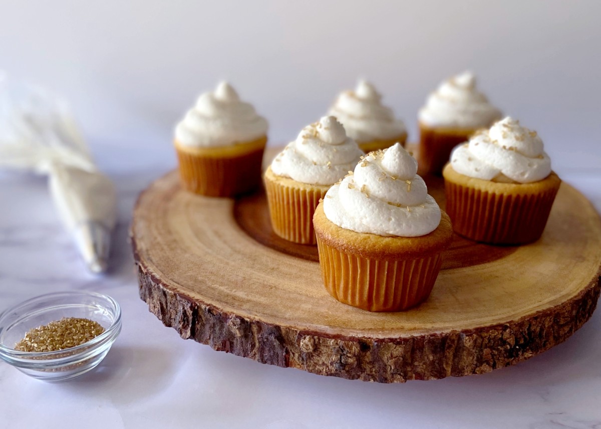 White Cupcakes